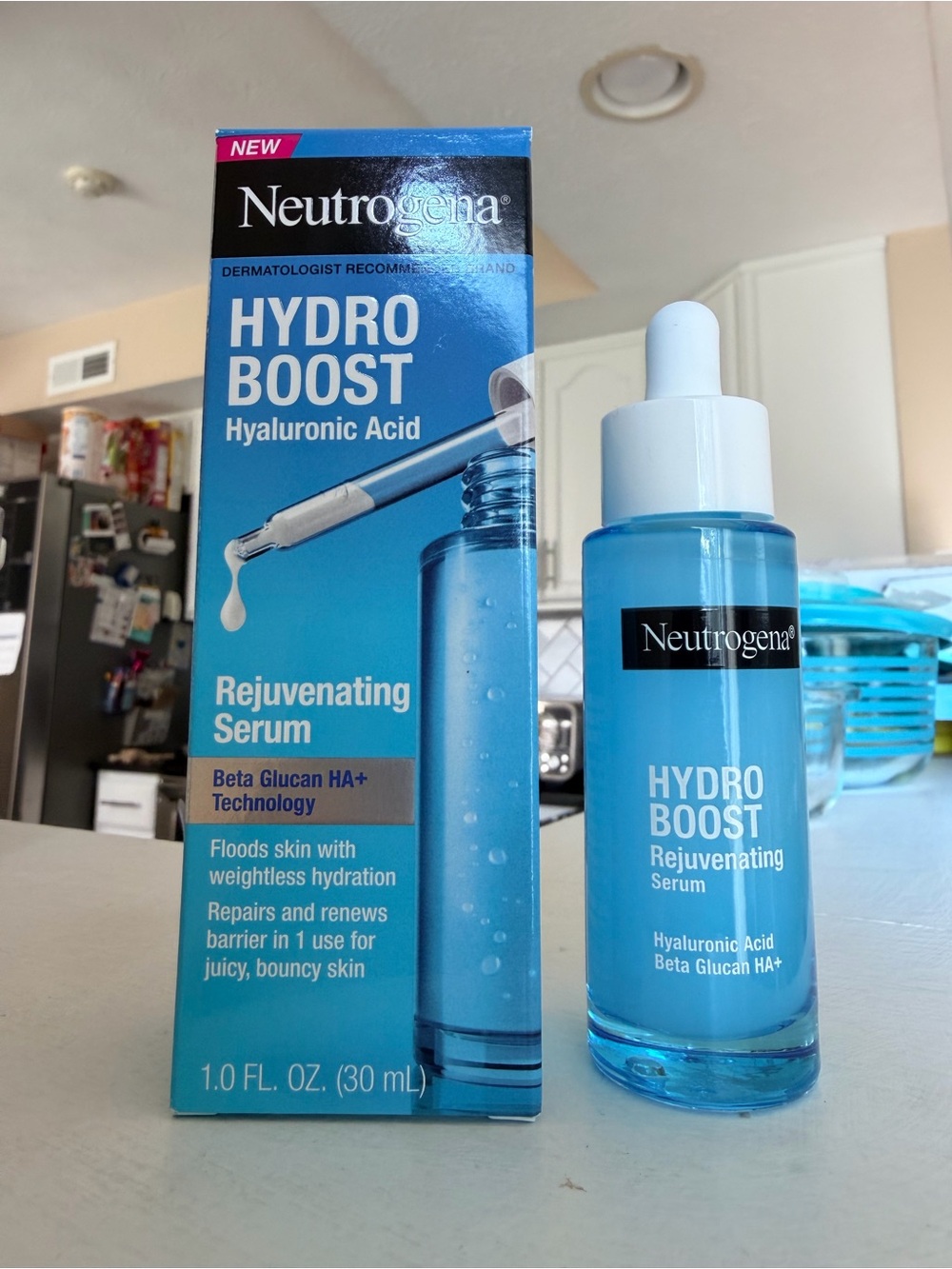 Neutrogena Hydro Boost Rejuvenating Serum - Blue